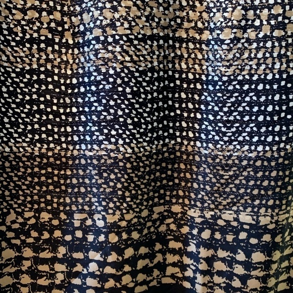 Brooks Brothers Dress 100% Silk Size 2 Short Sleeves Lined Midi Abstract Print. - Picture 4 of 16